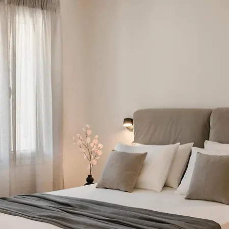 Cavaliere Seafront Suite - Klio